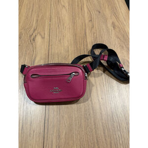 Coach Bum Bag fuschsia pink Belt Waist Fanny Pack Leather GUC Preowned A3
